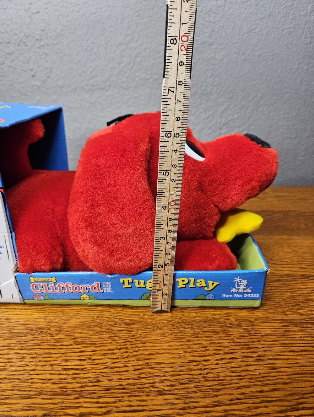 Clifford the Big Red Dog Tug And Play - Picture 8 of 8